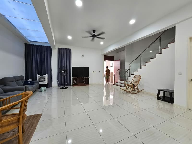 3-storey Terraced House for Sale in Puchong (Selangor) - Alan Chan - Living Room - PropertyGuru.com.my