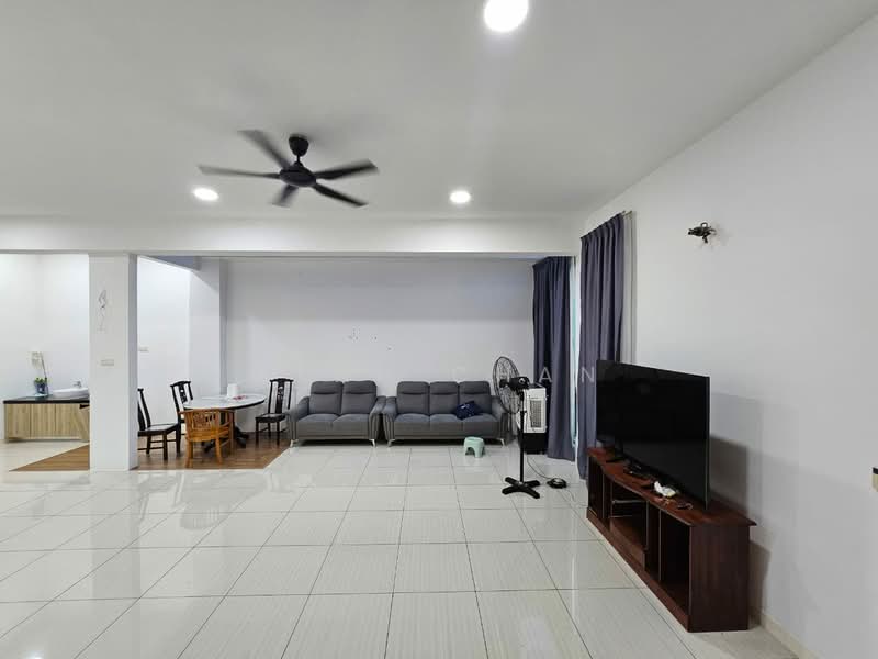 3-storey Terraced House for Sale in Puchong (Selangor) - Alan Chan - Living Room - PropertyGuru.com.my