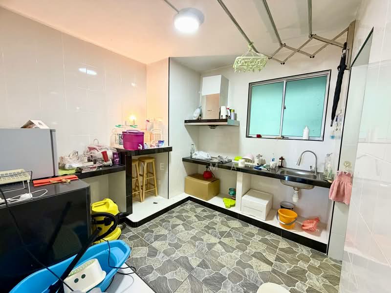 Flat for Sale at Flat Taman Ungku Tun Aminah - Yen Ma - Kitchen - PropertyGuru.com.my