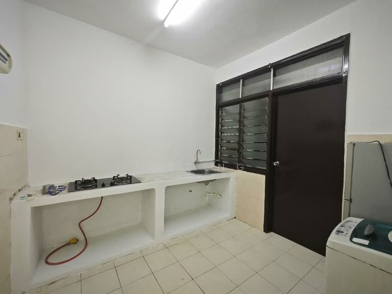 Service Residence for Sale at Nusa Perdana Apartment - Inez Ng - Kitchen - PropertyGuru.com.my