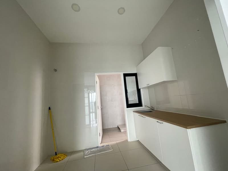 Sky Condominium (Skyz Residence) untuk Untuk Disewa - RM 3,400 /bulan, Apr 2026 - Kitchen - PropertyGuru.com.my