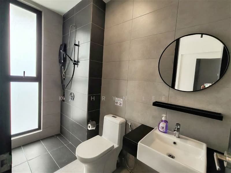 Service Residence for Sale at Atwater : Service Residences - Kathryn Lee - Bathroom - PropertyGuru.com.my