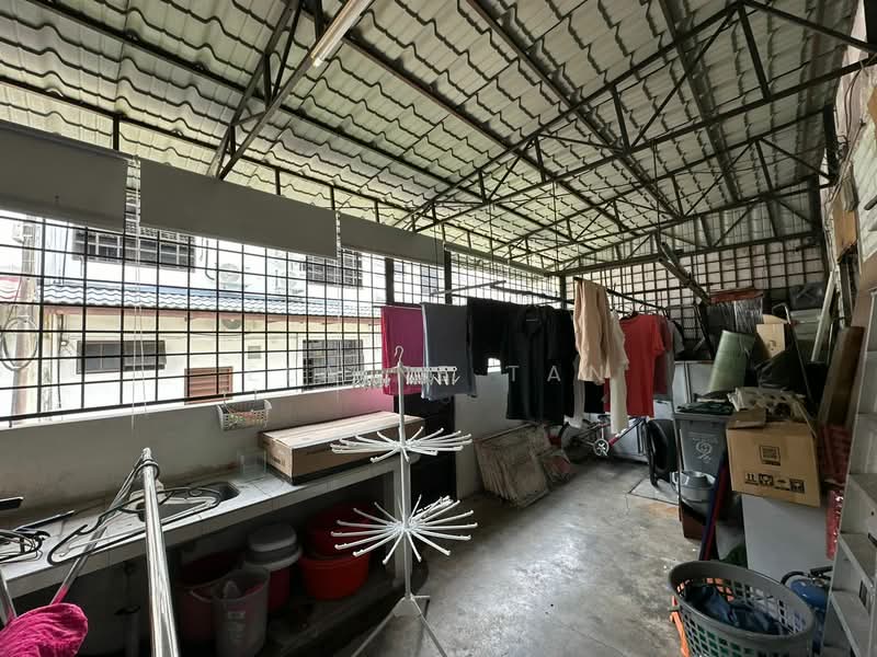 2-storey Terraced House for Sale in Taman Ungku Tun Aminah (Skudai) - Elaine Tan - Balcony - PropertyGuru.com.my