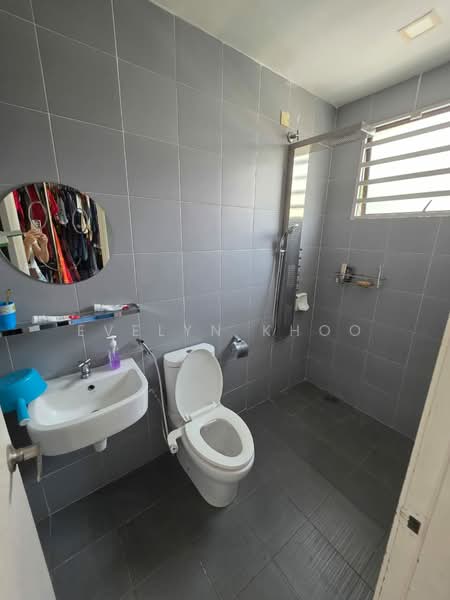 2-storey Terraced House for Rent in Rawang (Selangor) - Evelyn Khoo - Bathroom - PropertyGuru.com.my