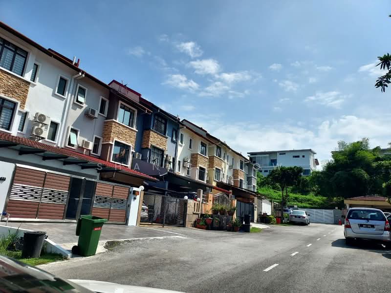 Rumah Teres 2.5 Tingkat untuk Dijual di Taman Puchong Hartamas (Puchong) - Shanice Low - Exterior - PropertyGuru.com.my