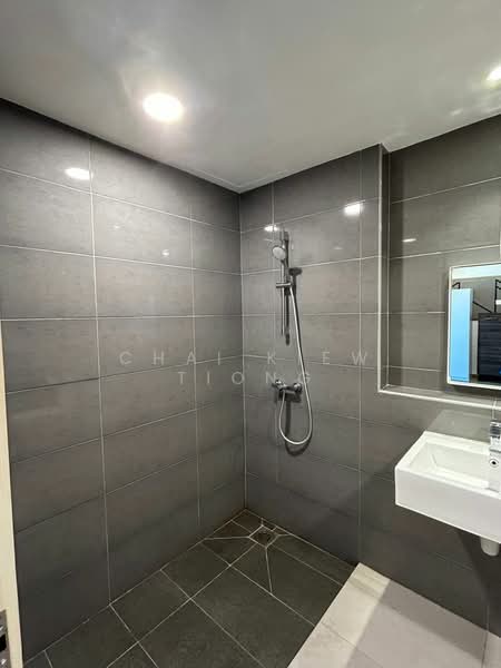 Service Residence for Sale at Imperium Residence - Chai Kiew Tiong - Bathroom - PropertyGuru.com.my