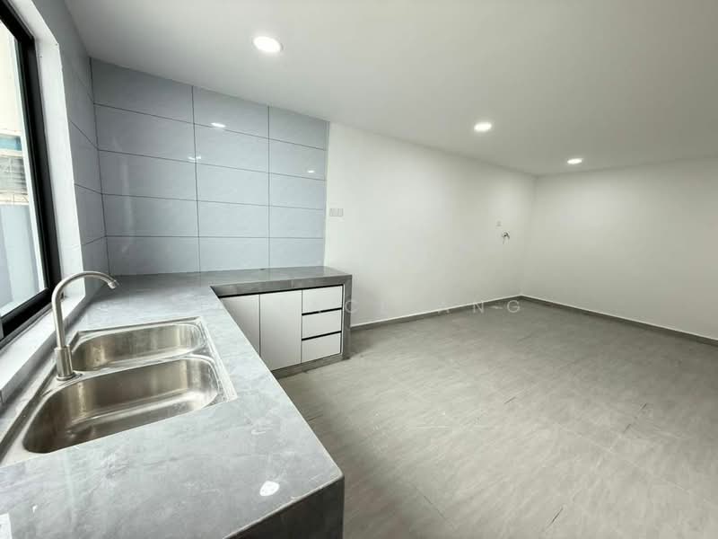Taman Bunga Ros untuk Untuk Dijual - RM 638,000, Apr 2026 - Kitchen - PropertyGuru.com.my