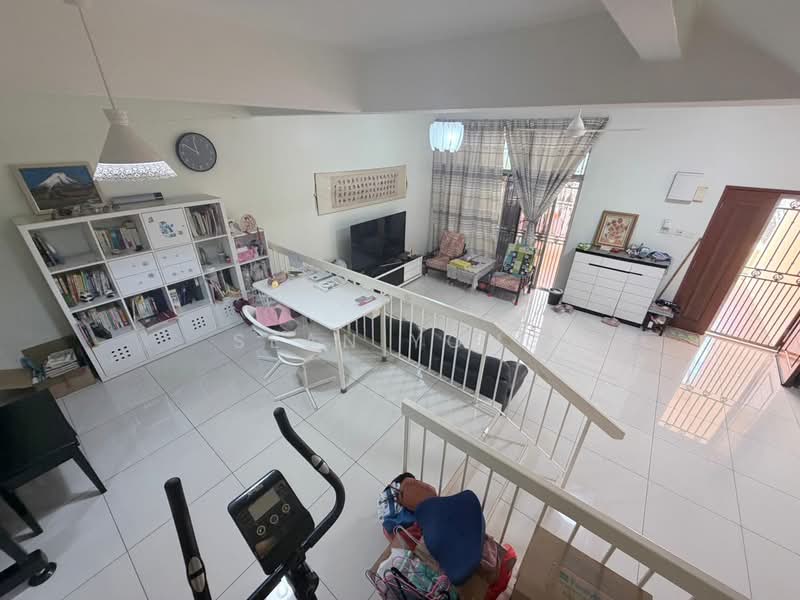 2-storey Terraced House for Sale in Taman Selayang Utama (Selayang) - Sean Yong - Living Room - PropertyGuru.com.my