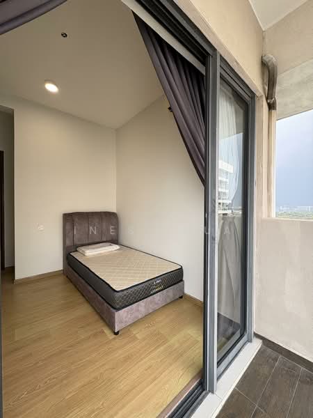 Condominium for Rent at Bay Point @ Country Garden Danga Bay - Ines Chua - Bedroom - PropertyGuru.com.my