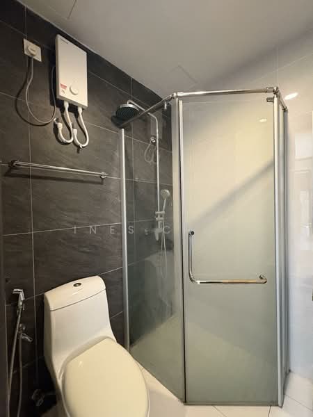 Condominium for Rent at Bay Point @ Country Garden Danga Bay - Ines Chua - Bathroom - PropertyGuru.com.my