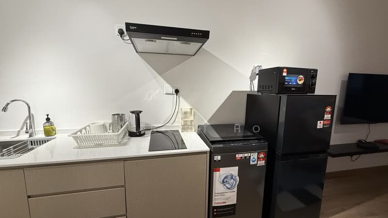 Servis Apartment untuk Disewa di Armani Raja Uda - Albert Ho - Kitchen - PropertyGuru.com.my