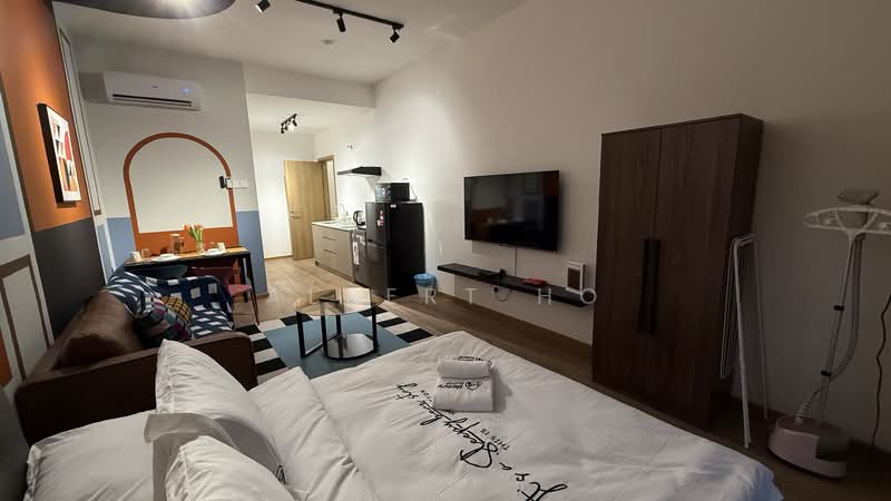 Servis Apartment untuk Disewa di Armani Raja Uda - Albert Ho - Living Room - PropertyGuru.com.my