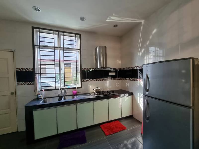 2-storey Terraced House for Rent in Bukit Indah (Iskandar Puteri (Nusajaya)) - Julia Wong - Kitchen - PropertyGuru.com.my
