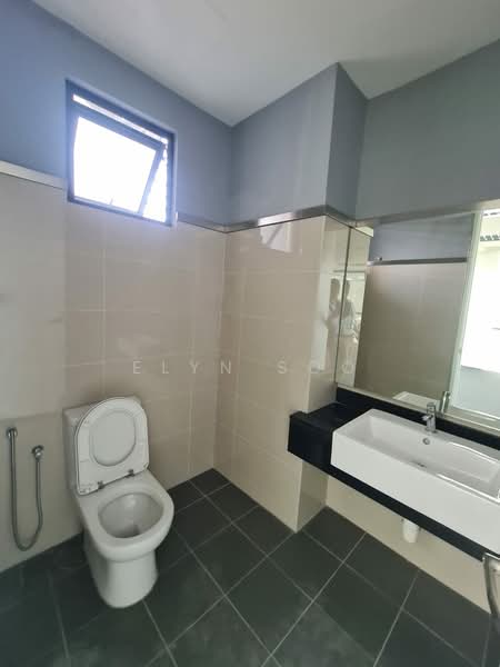 Office for Rent in Taman Desa (Kuala Lumpur) - Elyn Soo - Bathroom - PropertyGuru.com.my