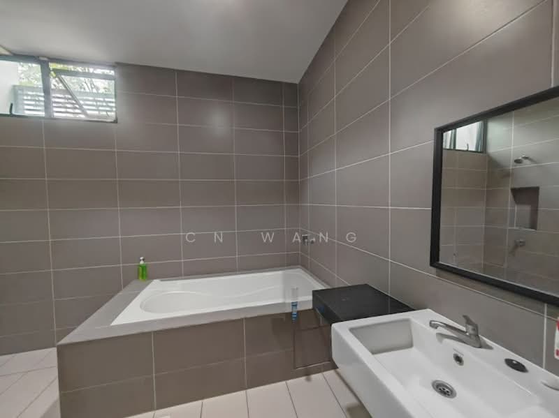 Cluster House for Rent in Senibong (Permas Jaya) - CN Wang - Bathroom - PropertyGuru.com.my