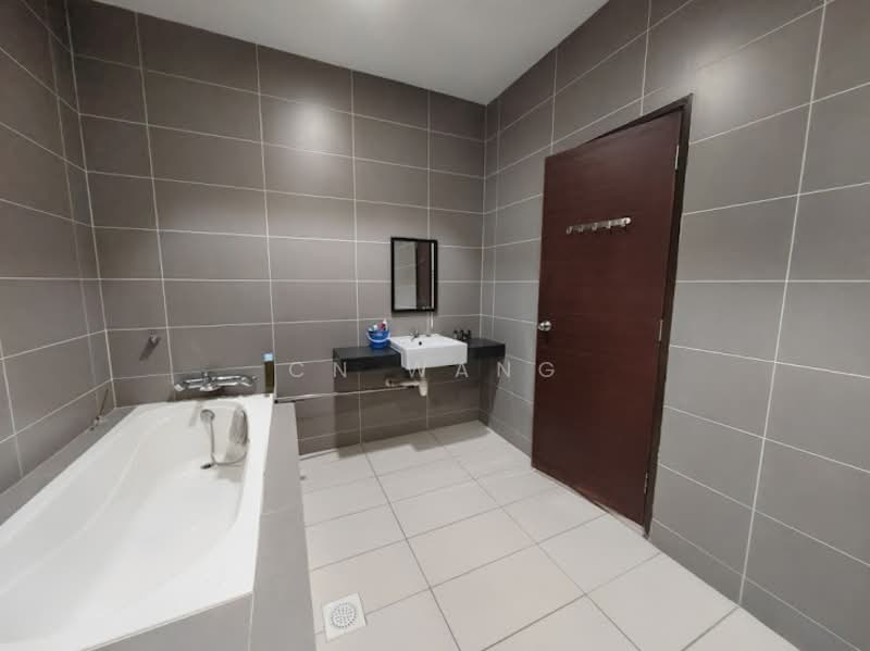 Cluster House for Rent in Senibong (Permas Jaya) - CN Wang - Bathroom - PropertyGuru.com.my