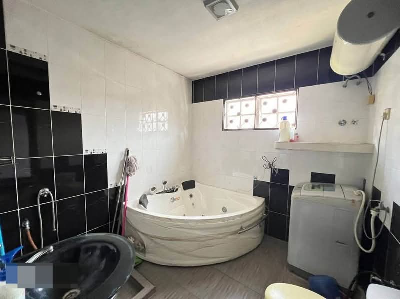 2-storey Terraced House for Sale in Port Klang (Pelabuhan Klang) (Selangor) - Louis Chan - PropertyGuru.com.my