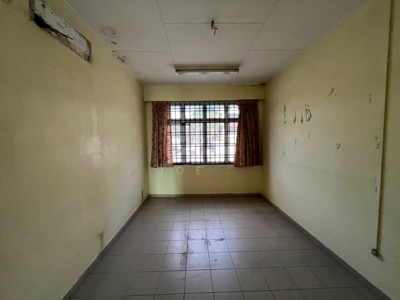 Shop for Rent in Kampung Ungku Mohsin (Johor Bahru) - Joe . - Interior - PropertyGuru.com.my