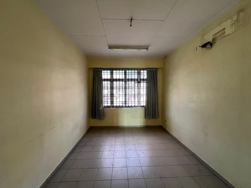 Shop for Rent in Kampung Ungku Mohsin (Johor Bahru) - Joe . - Interior - PropertyGuru.com.my