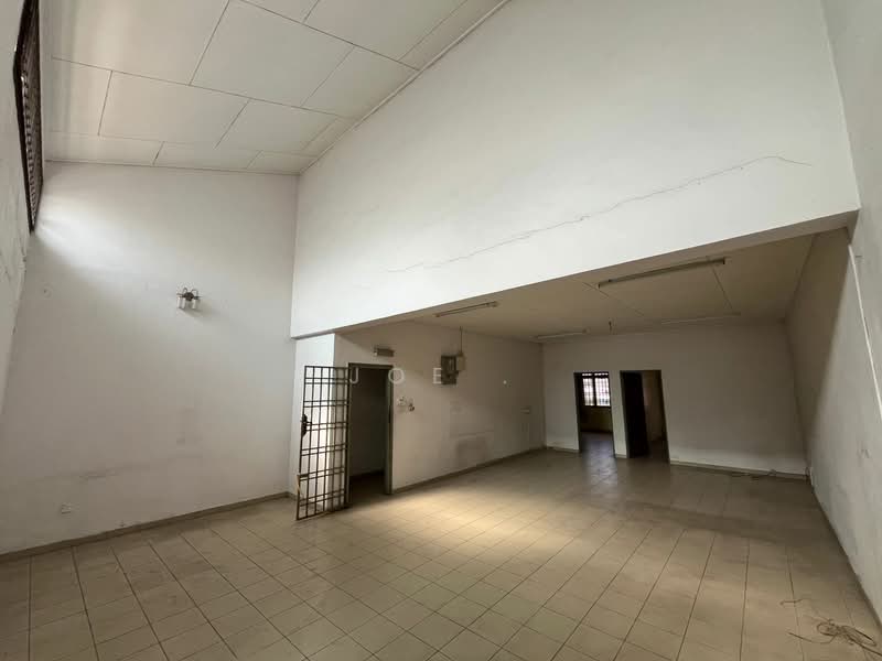 Shop for Rent in Kampung Ungku Mohsin (Johor Bahru) - Joe . - Interior - PropertyGuru.com.my