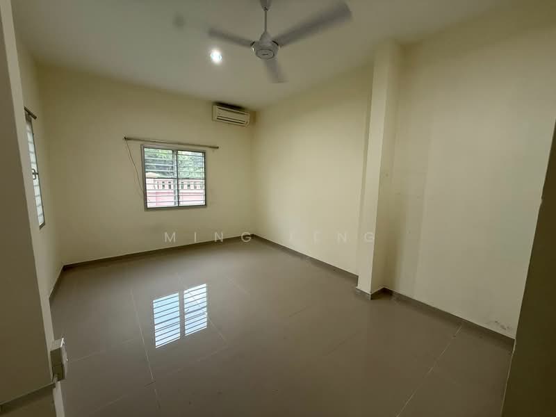 Semi-Detached House for Sale in Jalan Klang Lama (Old Klang Road) (Kuala Lumpur) - Ming Feng - PropertyGuru.com.my