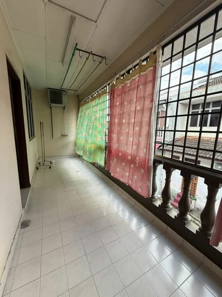 2-storey Terraced House for Sale in Taman Ungku Tun Aminah (Skudai) - Tommy Tai - Balcony - PropertyGuru.com.my
