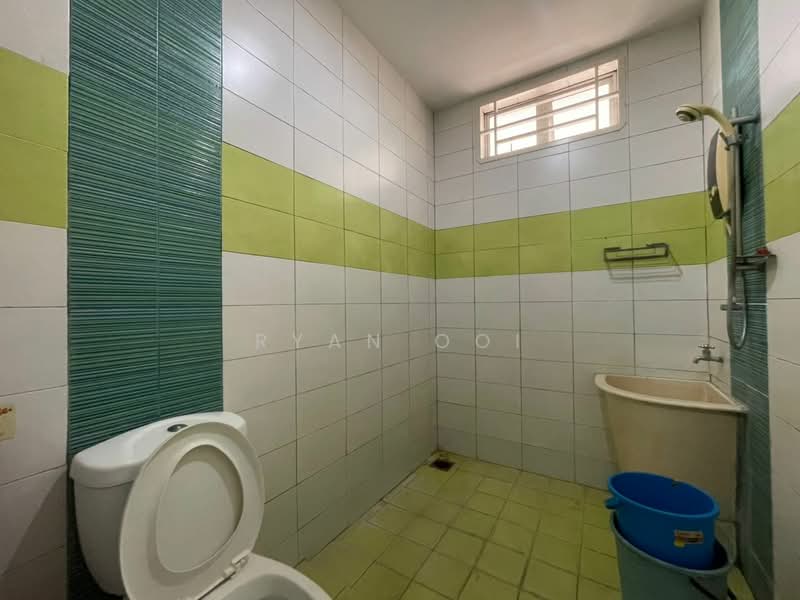 Taman Arowana, Alor Setar untuk Untuk Dijual - RM 579,000, Apr 2026 - Bathroom - PropertyGuru.com.my
