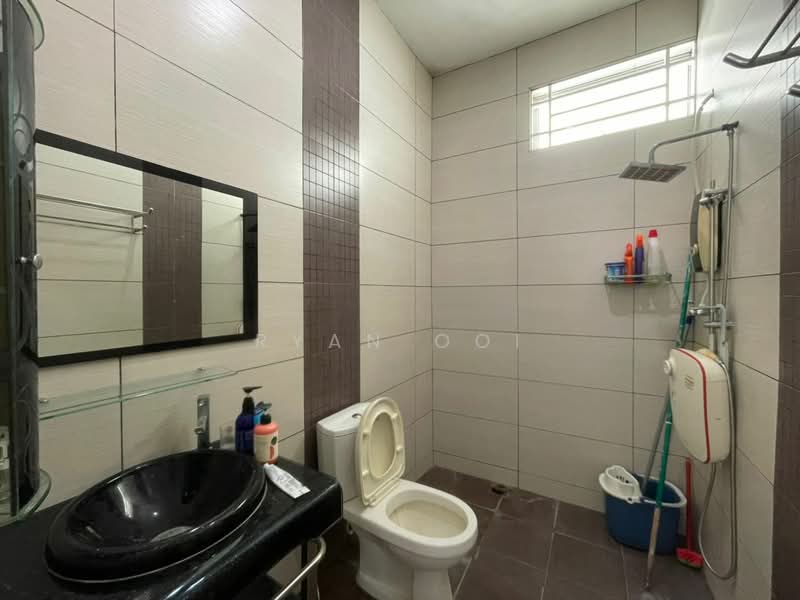 Taman Arowana, Alor Setar untuk Untuk Dijual - RM 579,000, Apr 2026 - Bathroom - PropertyGuru.com.my