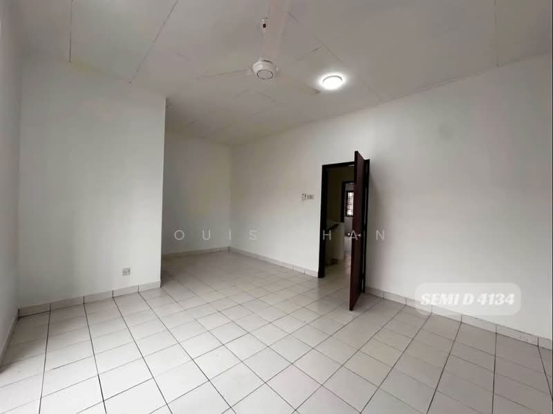 2-storey Terraced House for Sale in Bandar Botanic (Klang) - Louis Chan - Living Room - PropertyGuru.com.my