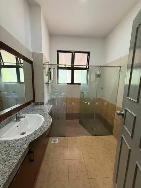 Cluster House for Sale in Austin Heights (Tebrau) - Alviss Tay - Bathroom - PropertyGuru.com.my