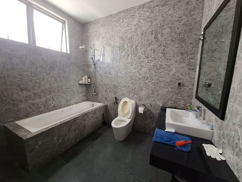 Bandar Tun Hussein Onn untuk Untuk Dijual - RM 4,800,000, Apr 2026 - Bathroom - PropertyGuru.com.my