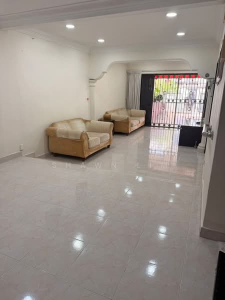 2-storey Terraced House for Sale in Taman Pelangi (Johor Bahru) - Shawn Lim - Living Room - PropertyGuru.com.my
