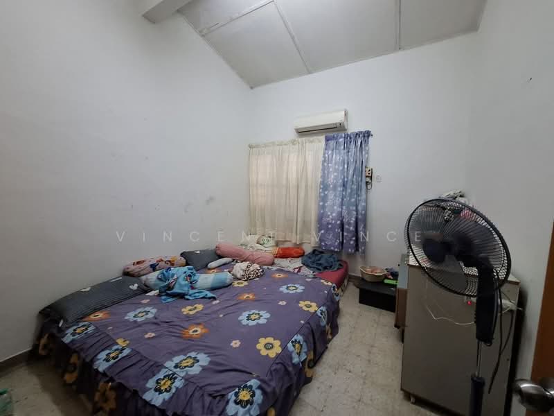 1-storey Terraced House for Sale in Taman Aik Ann (Semenyih) - Vincent Vince - Bedroom - PropertyGuru.com.my