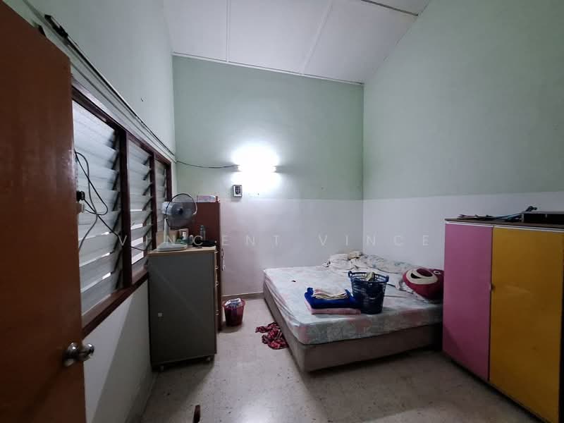 1-storey Terraced House for Sale in Taman Aik Ann (Semenyih) - Vincent Vince - Bedroom - PropertyGuru.com.my