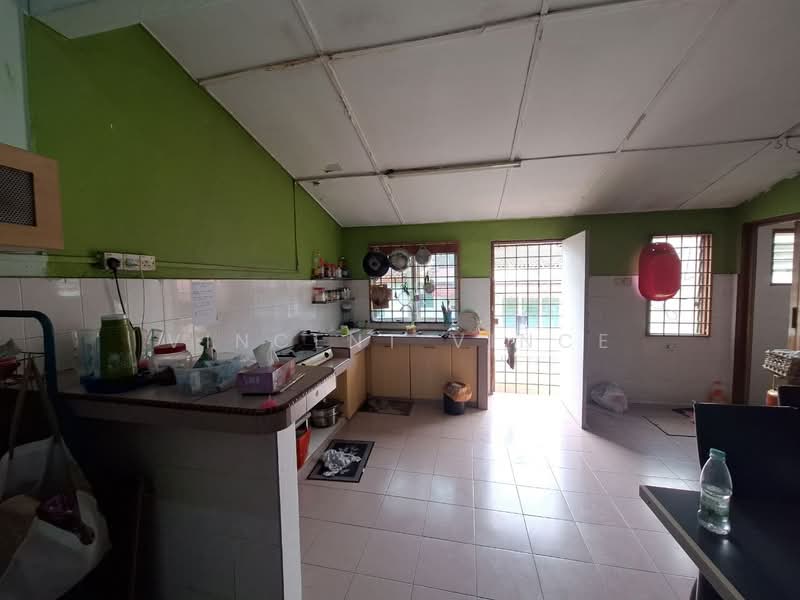 1-storey Terraced House for Sale in Taman Aik Ann (Semenyih) - Vincent Vince - Kitchen - PropertyGuru.com.my