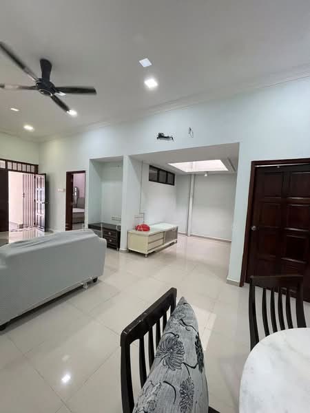 1-storey Terraced House for Rent in Taman Pelangi (Johor Bahru) - Erica Jong - PropertyGuru.com.my
