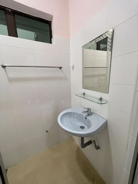 1-storey Terraced House for Rent in Taman Pelangi (Johor Bahru) - Erica Jong - PropertyGuru.com.my