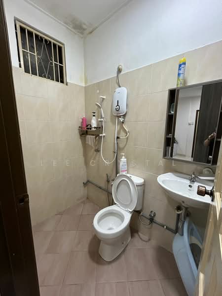 Rumah Teres 2 Tingkat untuk Dijual di Seksyen 5B, Bandar Kinrara (Puchong) - Lee Crystal - Bathroom - PropertyGuru.com.my