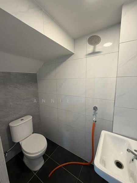 Rumah Teres 2 Tingkat untuk Dijual di Taman Johor Jaya (Johor Bahru) - Annie Tee - Bathroom - PropertyGuru.com.my