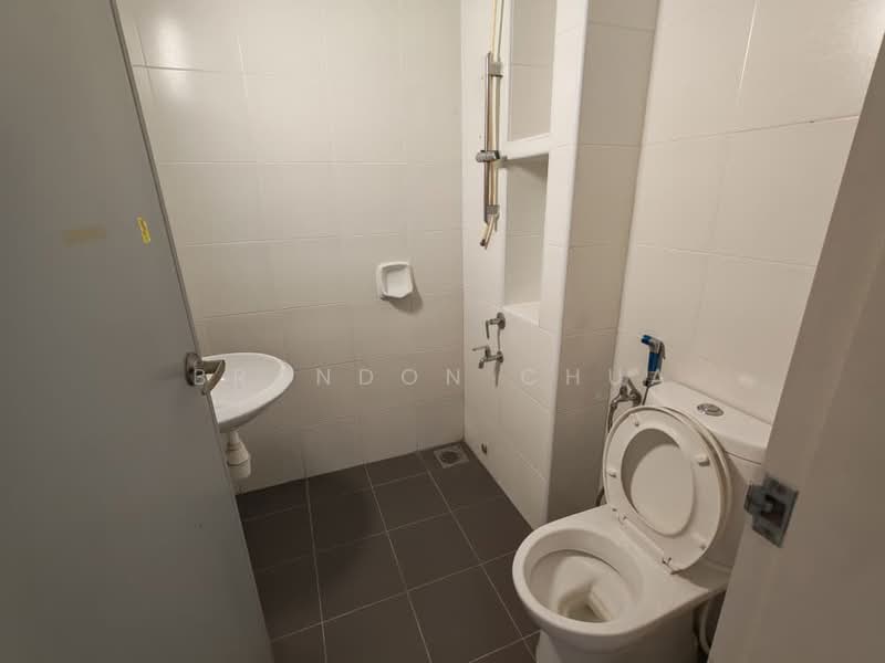 2-storey Terraced House for Rent in Gelang Patah (Johor) - Brandon Chua - Common Bathroom - PropertyGuru.com.my
