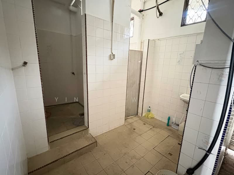 Taman Ungku Tun Aminah untuk Untuk Disewa - RM 3,800 /bulan, Apr 2026 - Bathroom - PropertyGuru.com.my