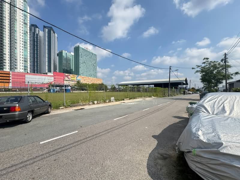 1-storey Terraced House for Sale in Johor Bahru (Johor) - SASER TAN. - Exterior - PropertyGuru.com.my