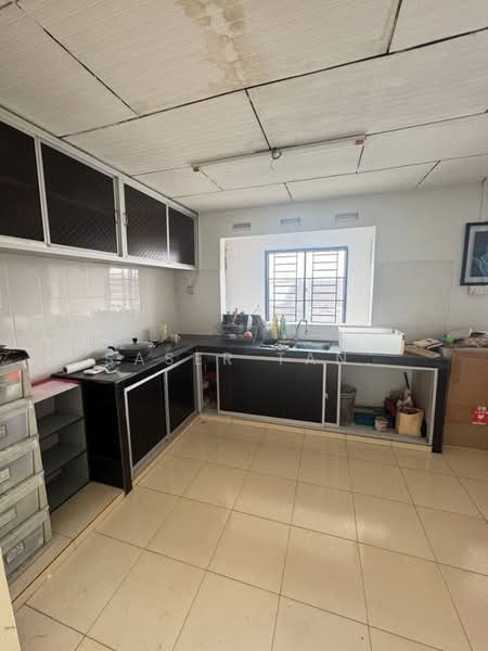 1-storey Terraced House for Sale in Johor Bahru (Johor) - SASER TAN. - Kitchen - PropertyGuru.com.my