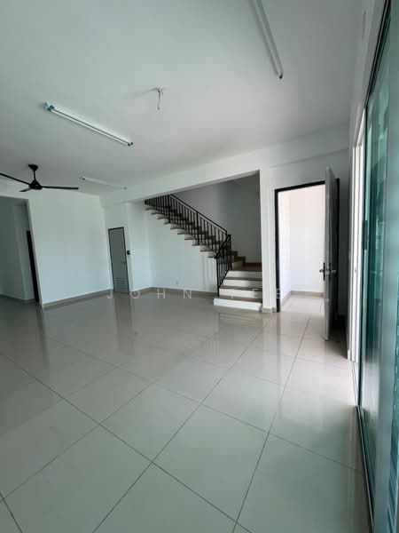 Terraced House for Rent in Bandar Bukit Tinggi (Klang) - John Tee - Living Room - PropertyGuru.com.my