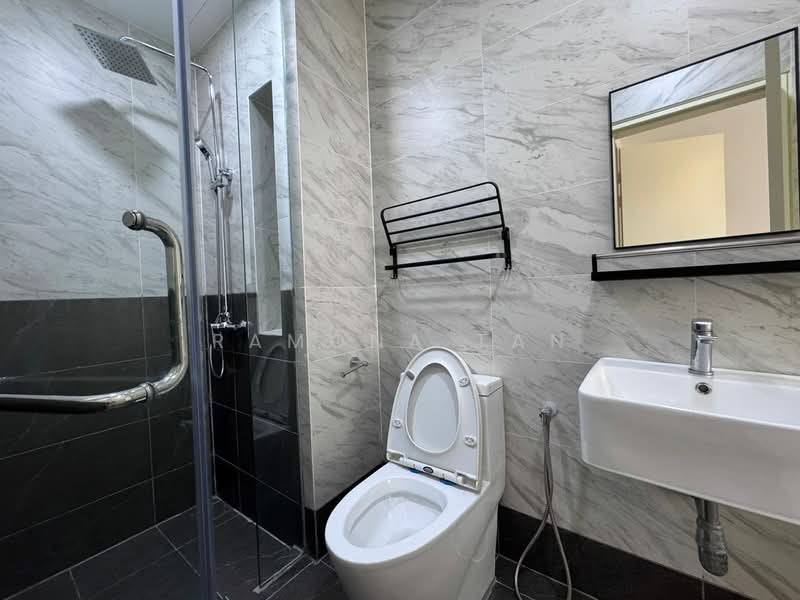 Imperio Residence untuk Untuk Dijual - RM 350,000, Apr 2026 - Bathroom - PropertyGuru.com.my
