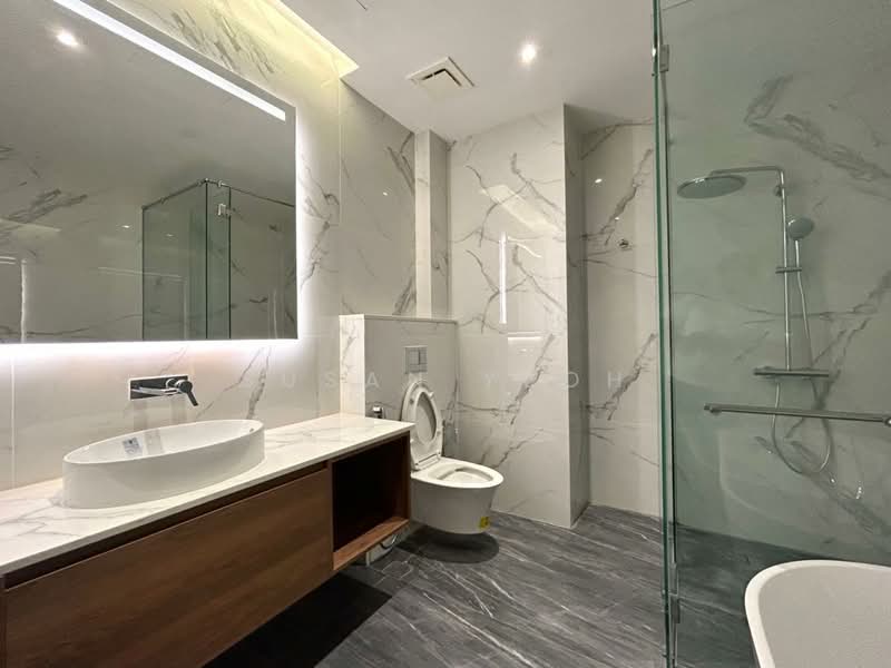 Core Residence @ TRX untuk Untuk Disewa - RM 12,000 /bulan, Apr 2026 - Bathroom - PropertyGuru.com.my