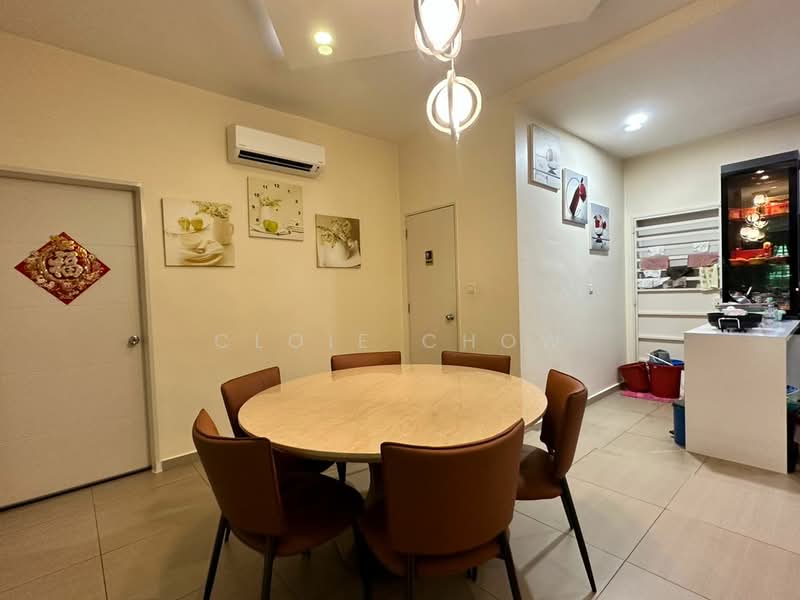 Corner Double Storey House – Renovated & Fully Furnished Move-In Ready untuk Untuk Dijual - RM 1,500,000, Apr 2026 - Dining Room - PropertyGuru.com.my