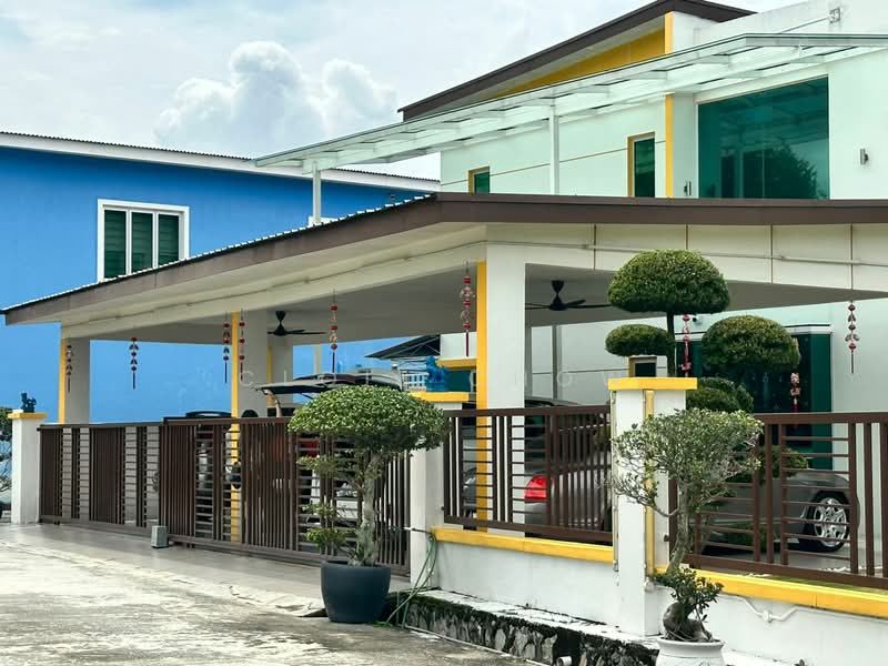 Corner Double Storey House – Renovated & Fully Furnished Move-In Ready untuk Untuk Dijual - RM 1,500,000, Apr 2026 - Exterior - PropertyGuru.com.my