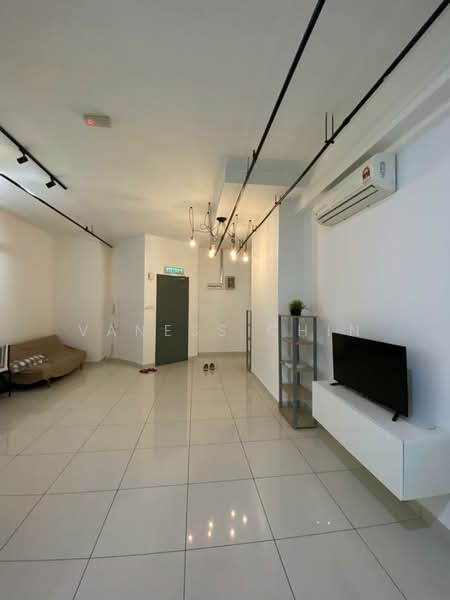 Serviced Residence @ 3 Towers untuk Untuk Disewa - RM 2,000 /bulan, Apr 2026 - Living Room - PropertyGuru.com.my