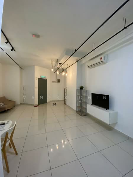 Serviced Residence @ 3 Towers untuk Untuk Disewa - RM 2,000 /bulan, Apr 2026 - Living Room - PropertyGuru.com.my